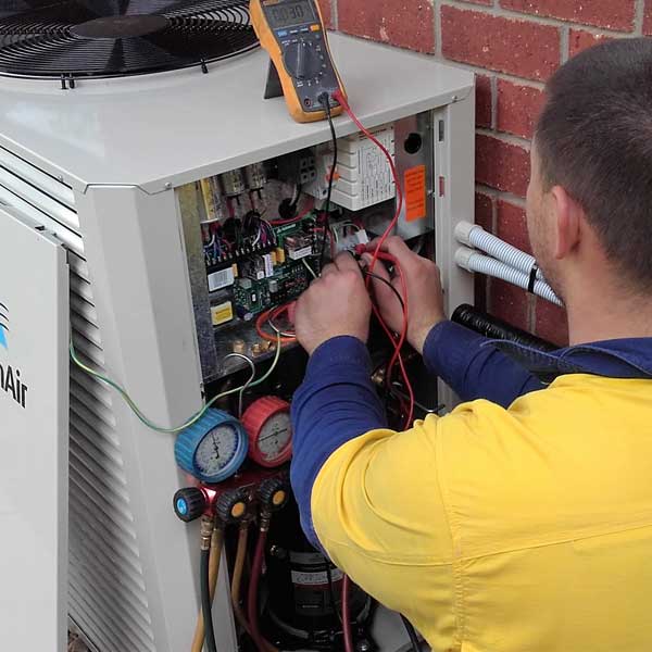 //www.onsiteelectrical.com.au/wp-content/uploads/2023/07/Air-Conditioning_3.jpg