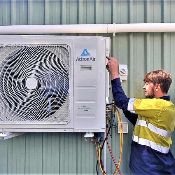 //www.onsiteelectrical.com.au/wp-content/uploads/2023/07/Air-Conditioning_2.jpg