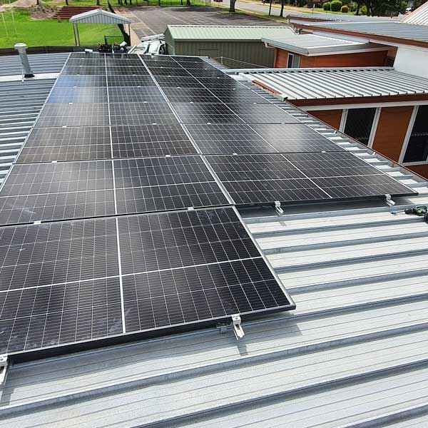 //www.onsiteelectrical.com.au/wp-content/uploads/2023/07/Solar-Toowoomba_1.jpg